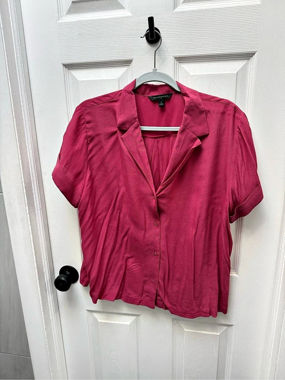 Banana Republic Short Sleeve Blouse in Pink Size Large Like New